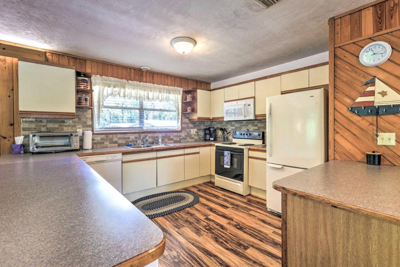 Charming Abode With Dock On The Suwannee River Bell Ngoại thất bức ảnh